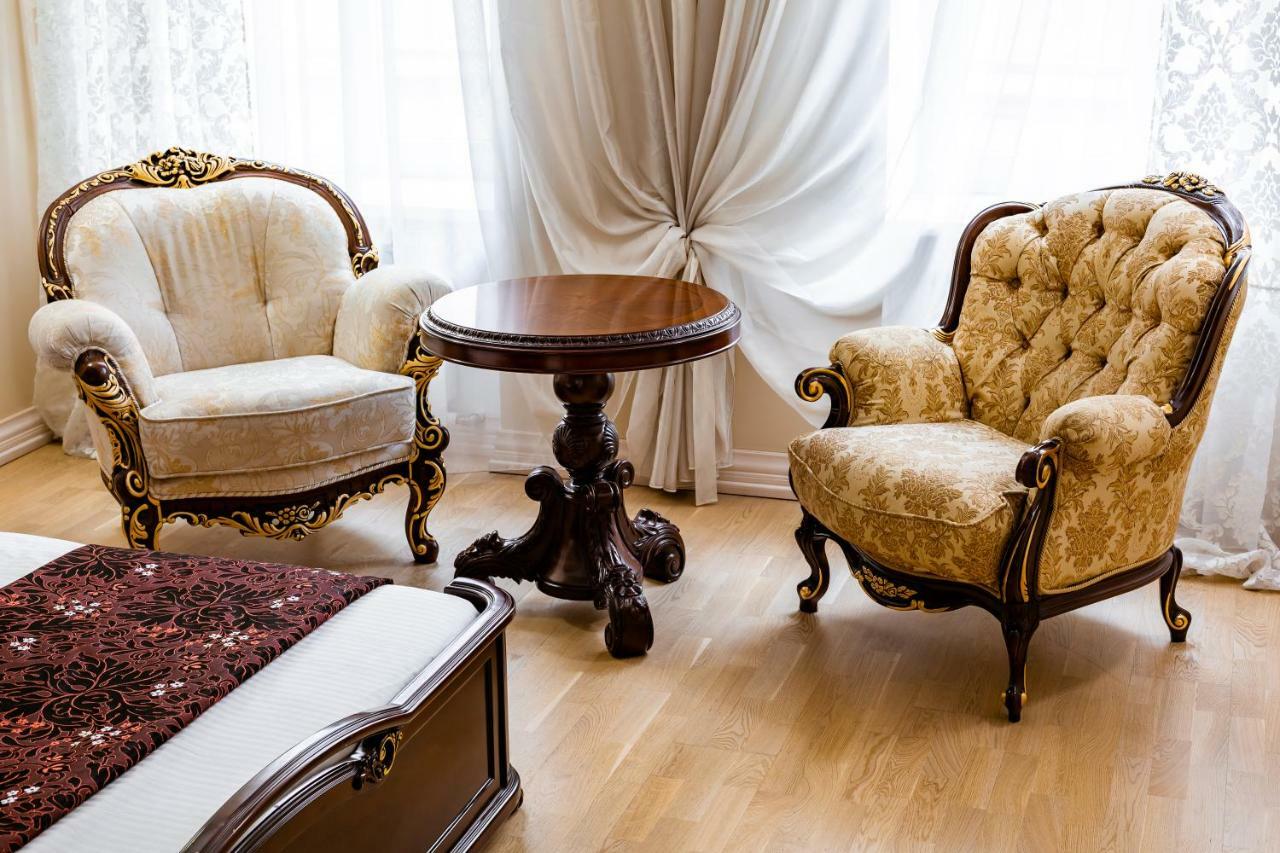 Romari Проспект Свободи 31 Lviv Ngoại thất bức ảnh